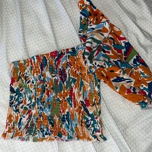 One shoulder top